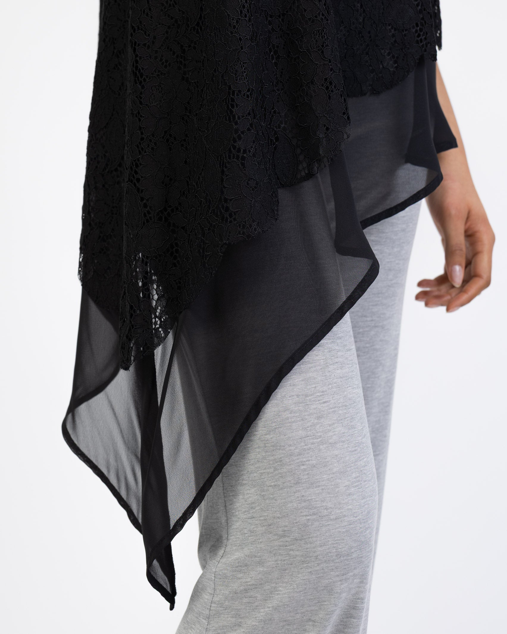 Asymmetrisches Top aus Spitze und Mesh