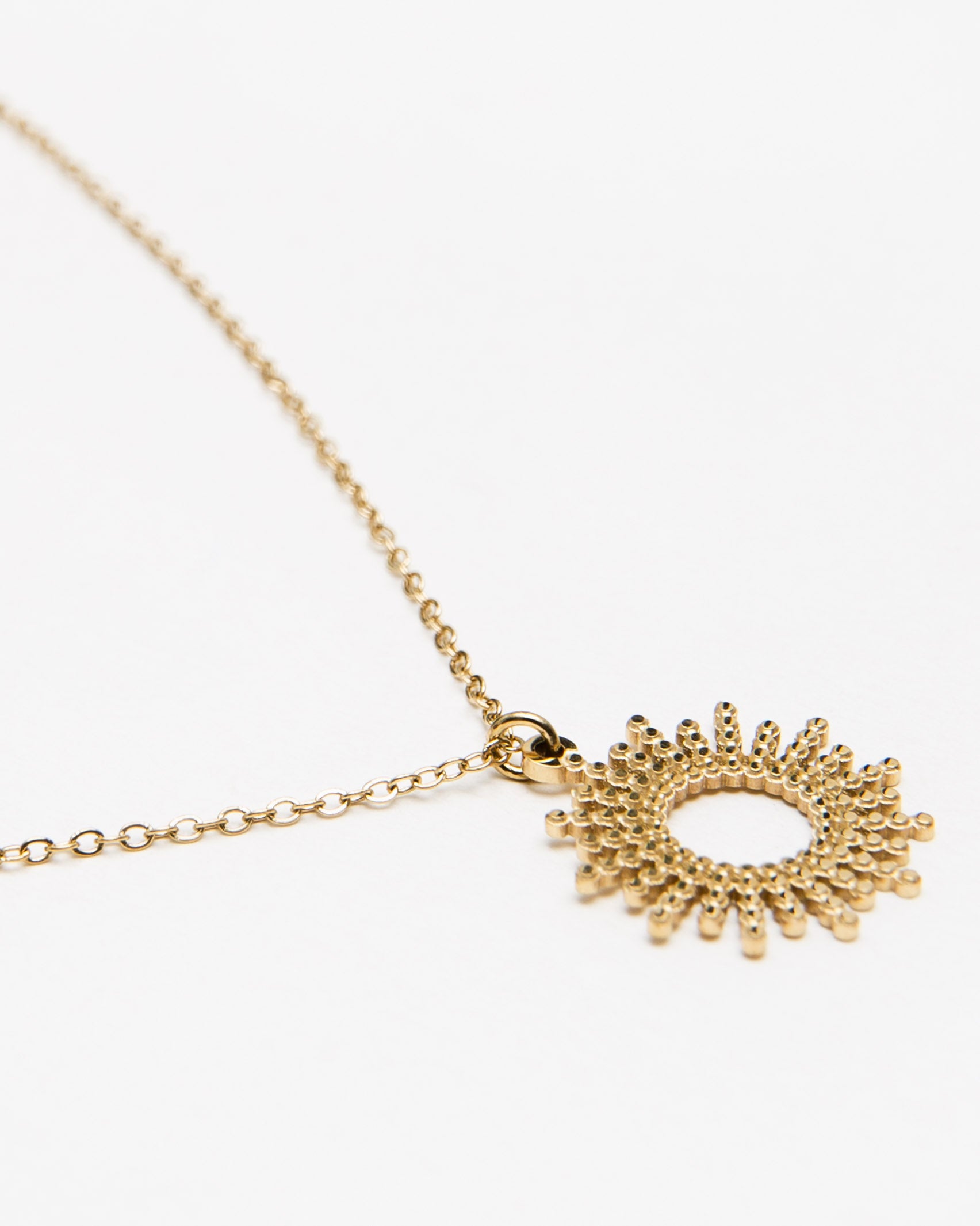 Kette mit feinem Sonnen-Anhänger - Broke + Schön