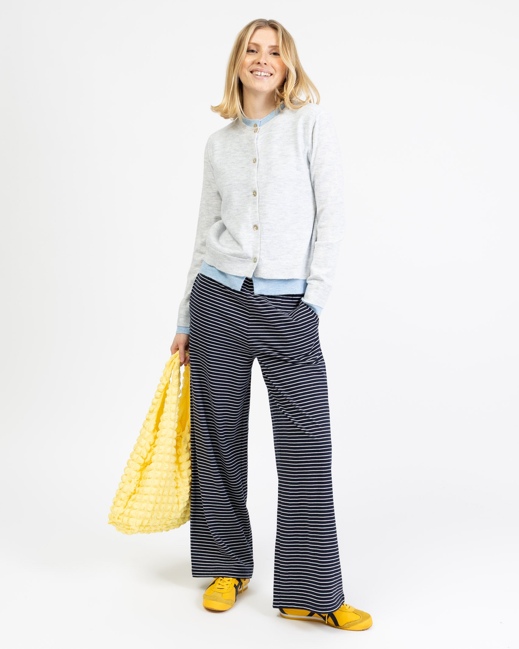 Doppellagige Strickjacke