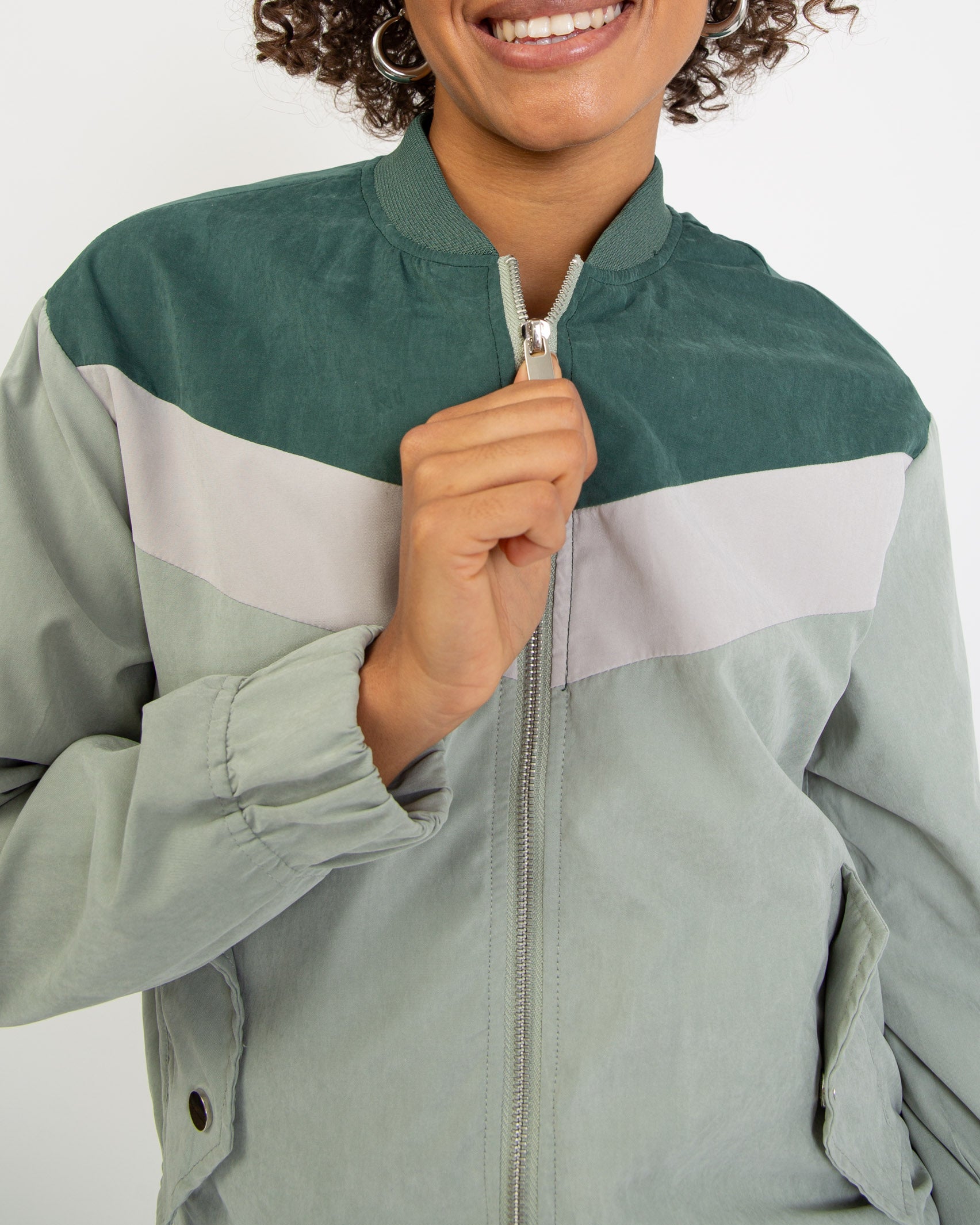 Sportliche, dreifarbige Jacke - Broke + Schön