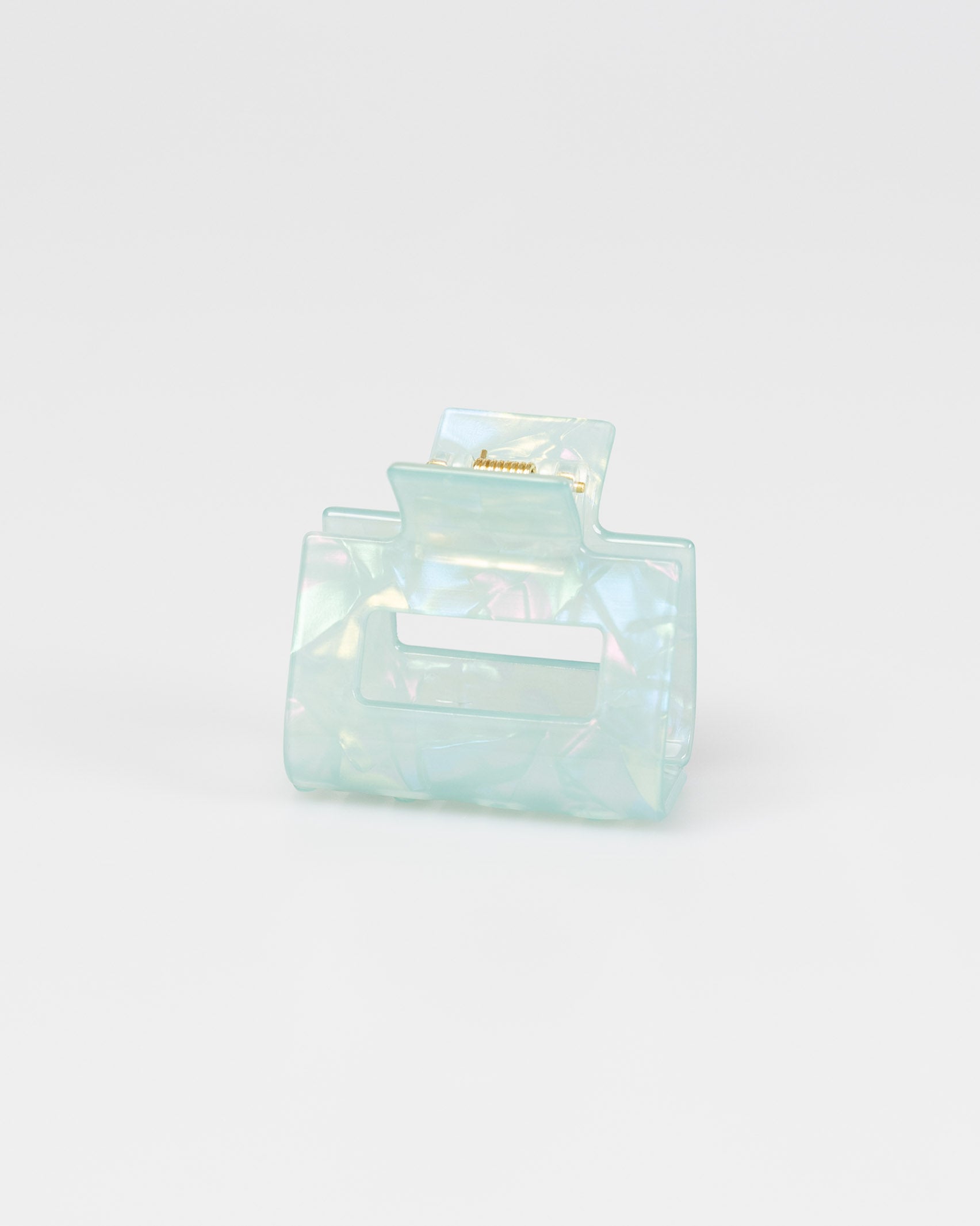 Haarclip in hellen Grüntönen