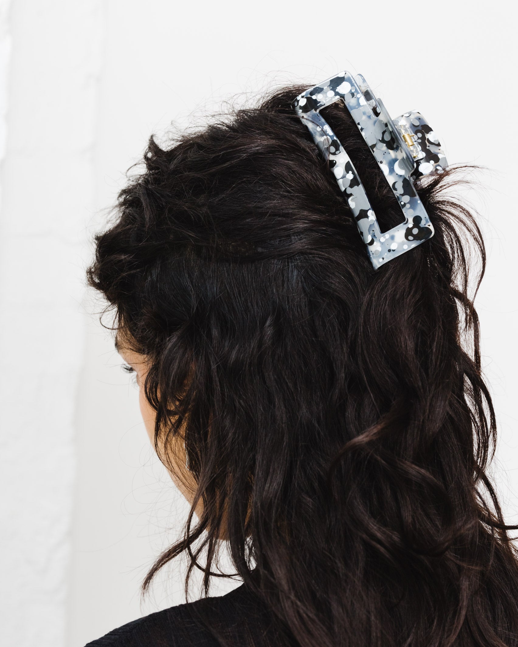 Extragroßer, grauer Haarclip - Broke + Schön