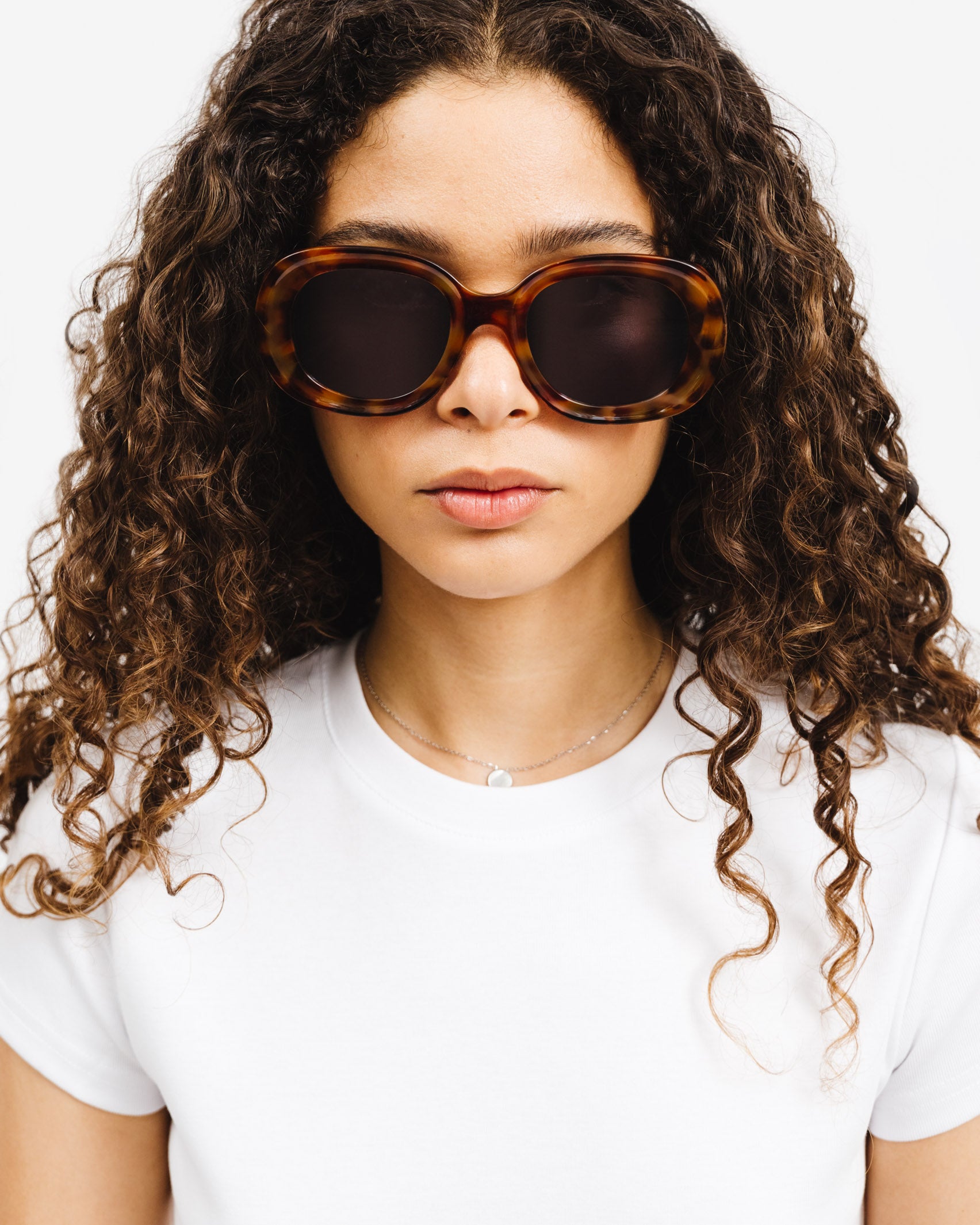 Große, ovale Sonnenbrille - Broke + Schön