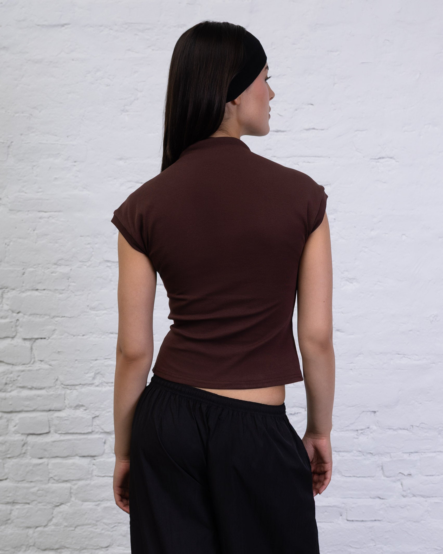 Asymmetrisches Shirt mit Knöpfen