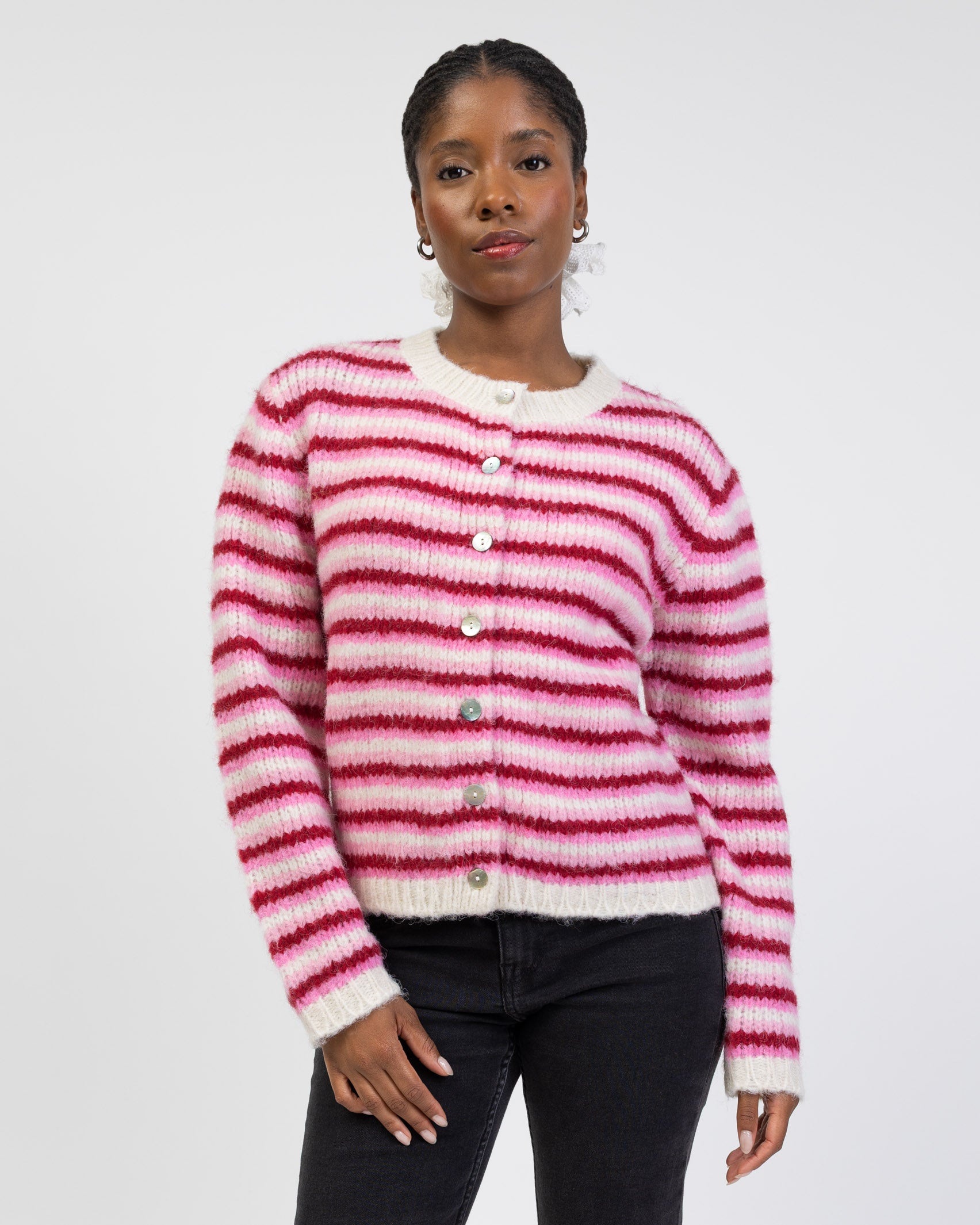 Strickjacke mit mehrfarbigen Streifen