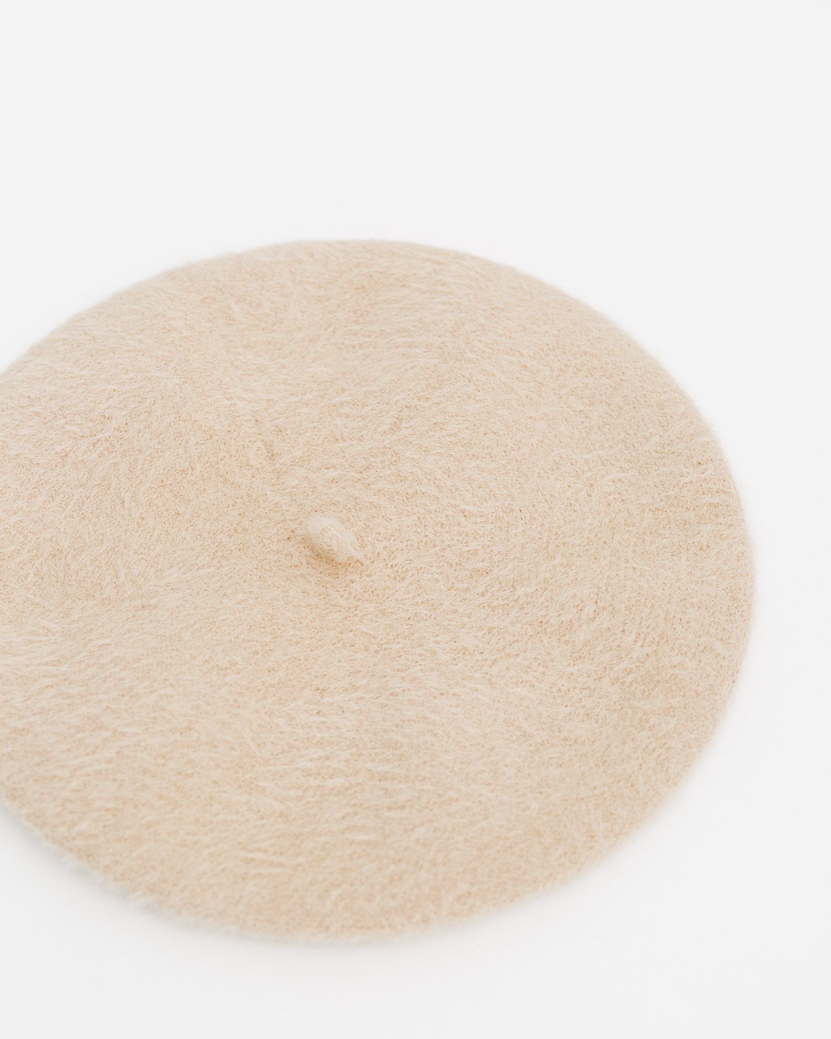 Einfarbiges Barett mit langem Floor - Broke + Schön#farbe_beige