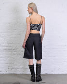 Basic Top mit tiefem Rückenausschnitt mit Zebraprint