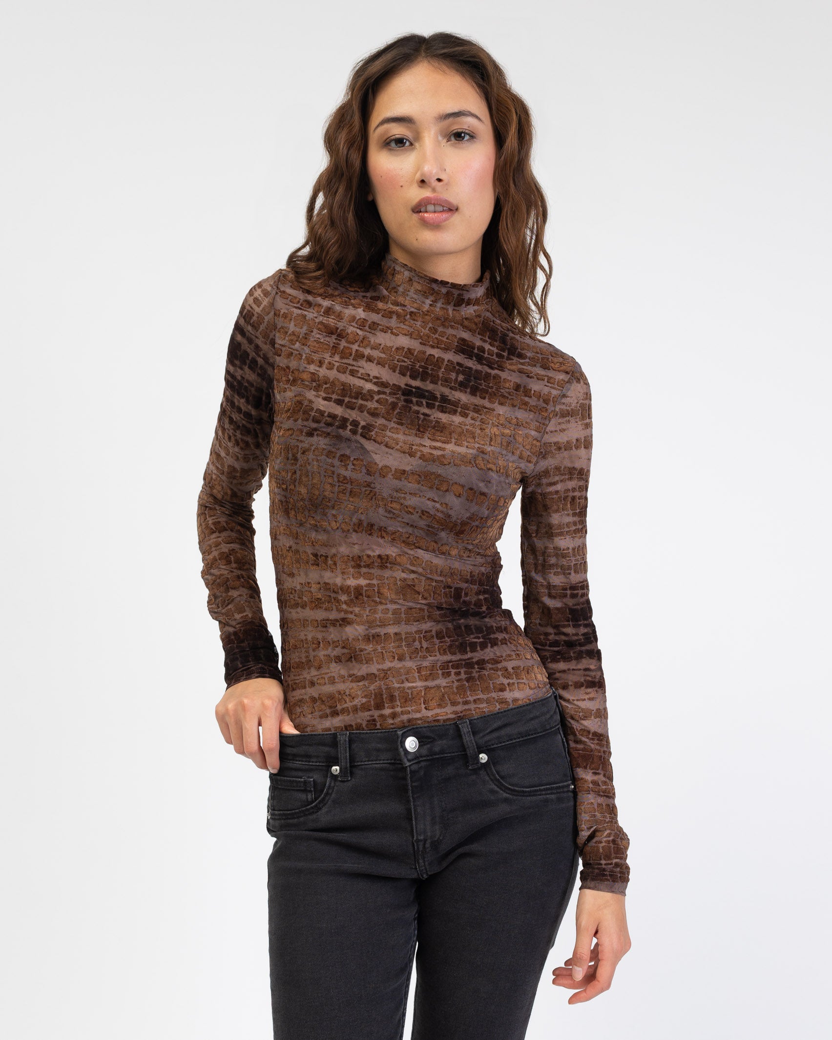 Body mit Schlangenprint aus Samt