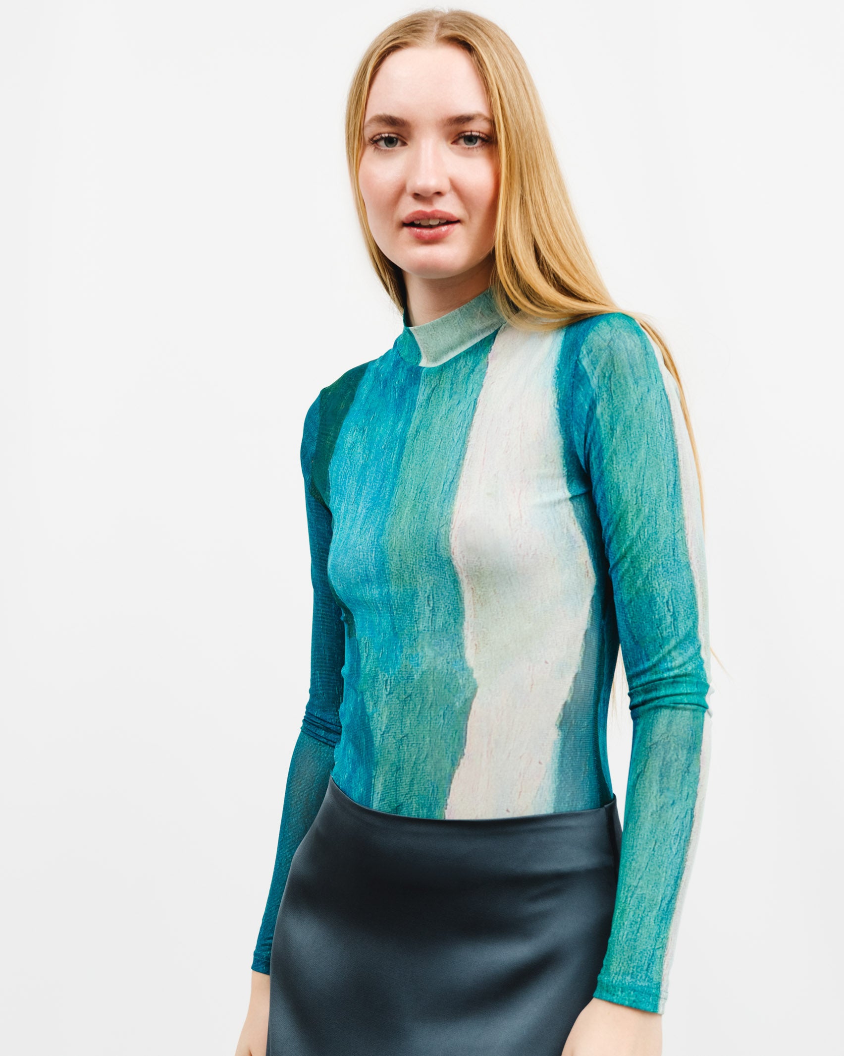 Langarm Body mit abstraktem Muster in Wasserfarben Optik - Broke + Schön