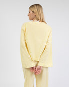 Lockere, gestreifte Bluse mit Bindebändern