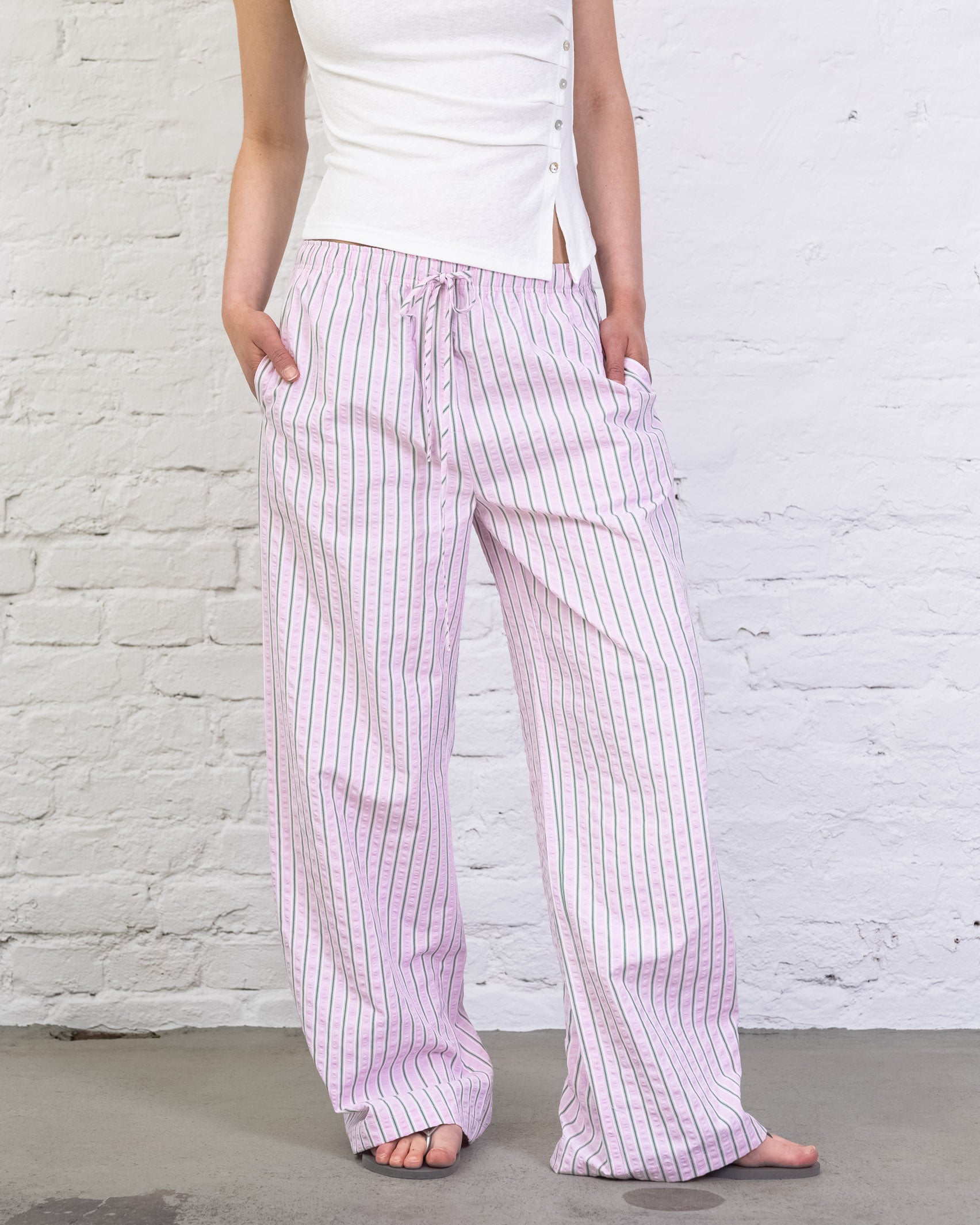 Rosa gestreifte Hose