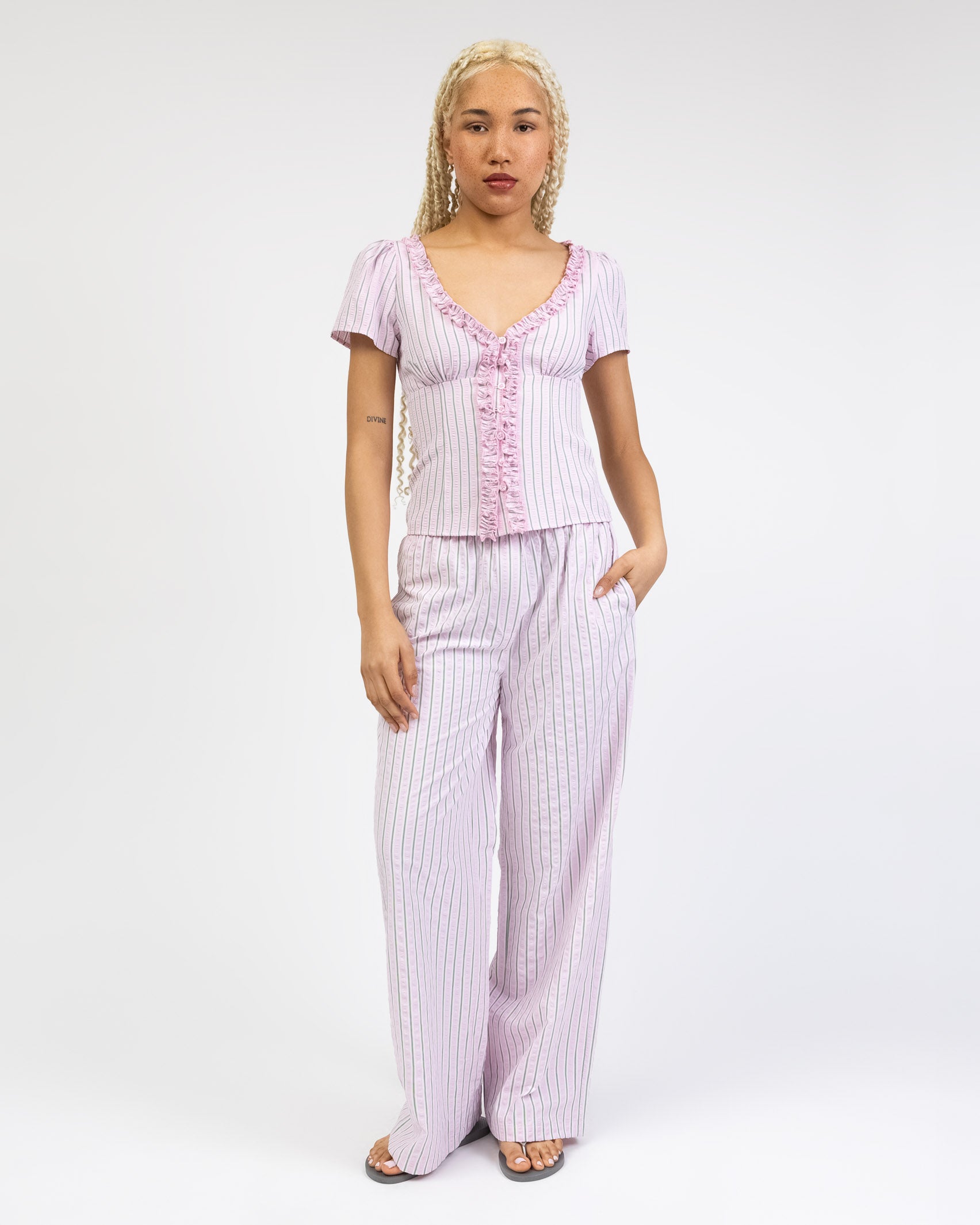 Rosa gestreifte Hose