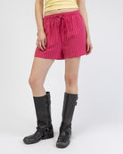 Pink Rot gestreifte Shorts