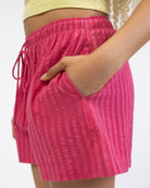 Pink Rot gestreifte Shorts
