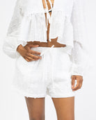 Shorts mit Stickereien