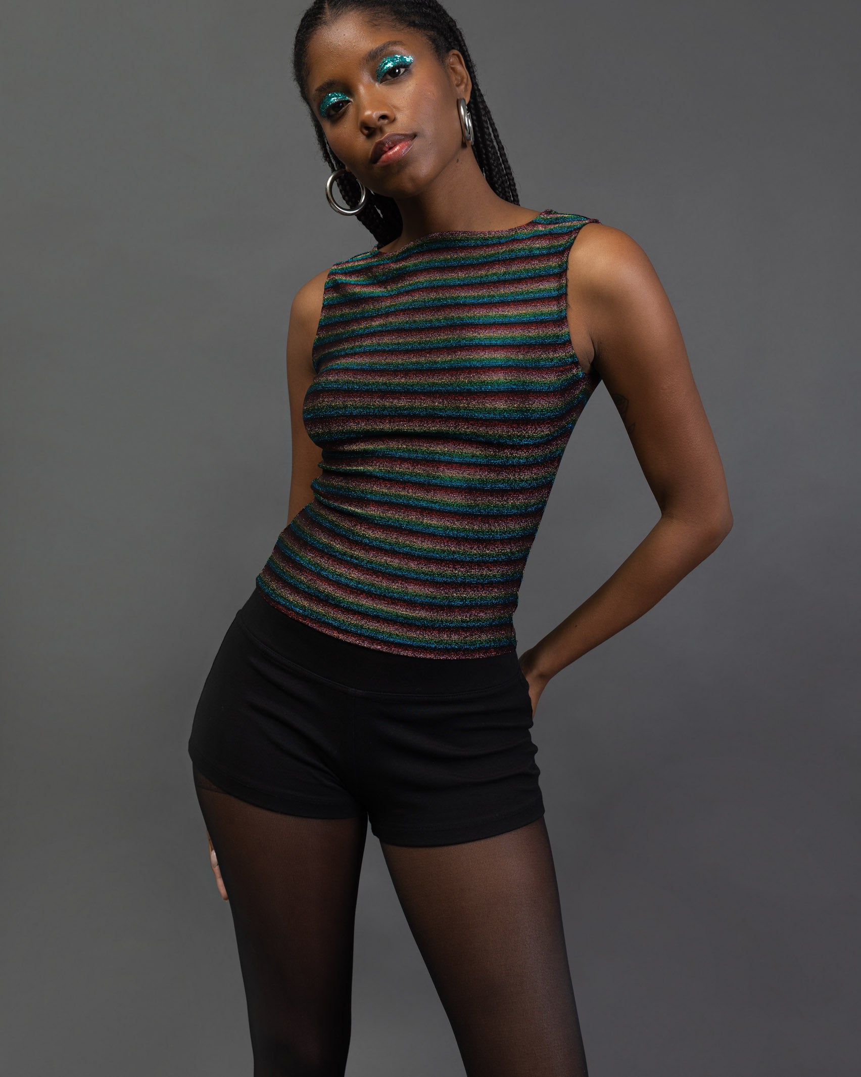 Top mit bunt glitzernden Streifen