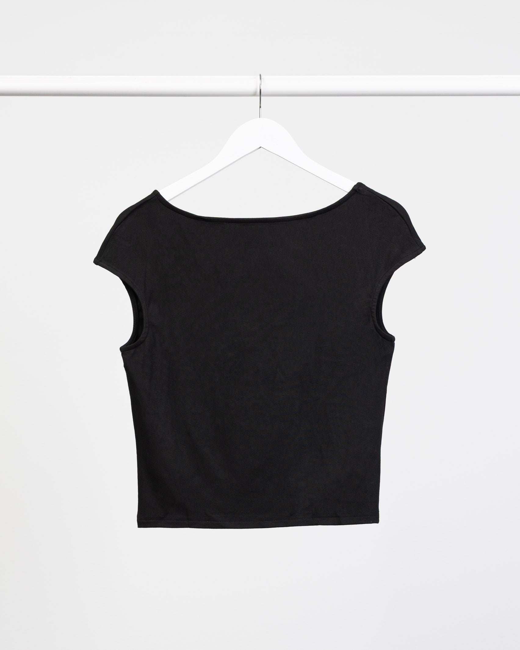 Rückenfreies T-Shirt