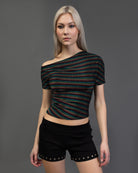Offshoulder Shirt mit bunt glitzernden Streifen
