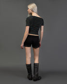 Offshoulder Shirt mit bunt glitzernden Streifen