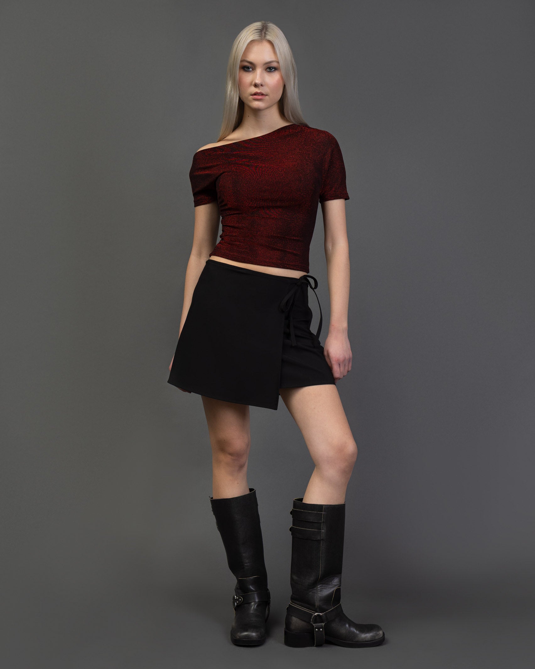 Offshoulder Shirt mit Glitzer