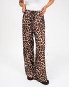 Lockere Mesh Hose mit Leoprint