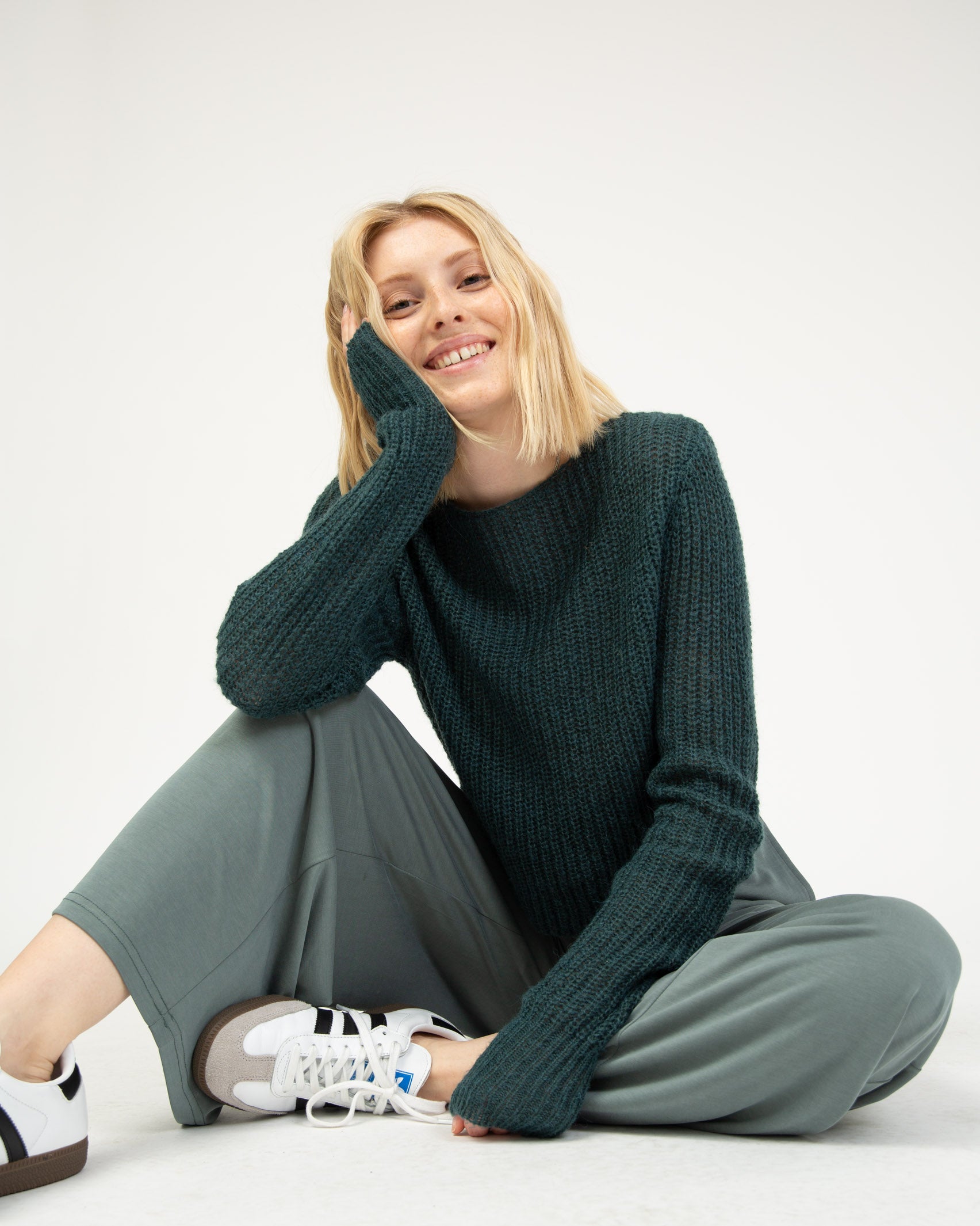 Sweaters with extra long sleeves sales