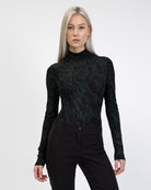 Body mit glitzerndem Marmormuster