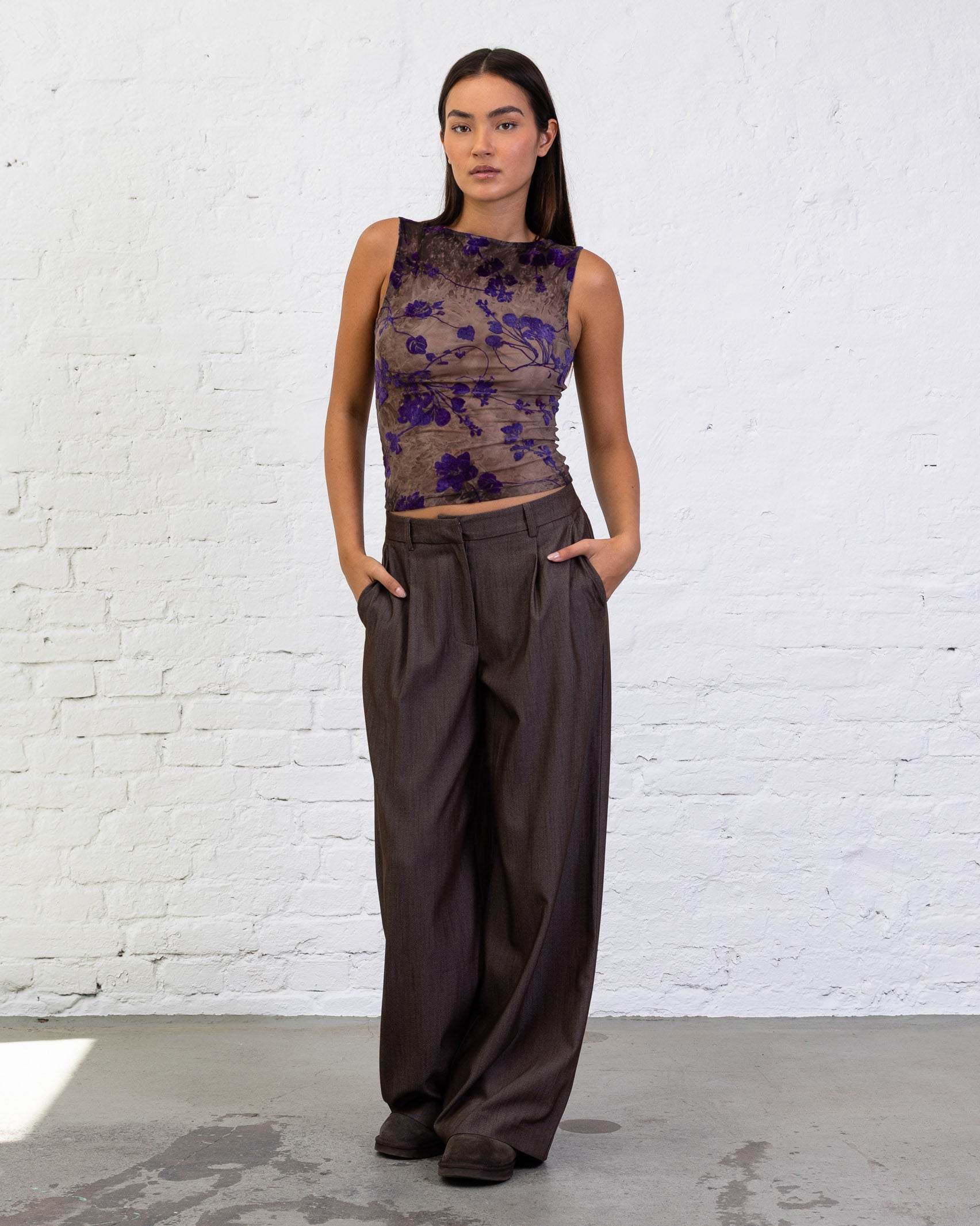 Samtiges Boatneck Top mit Blumenprint