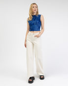 Top mit Blumenprint aus Samt