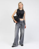 Kurzes Top mit Samtdetails