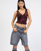 V-Neck Top mit Blumenprint aus Samt