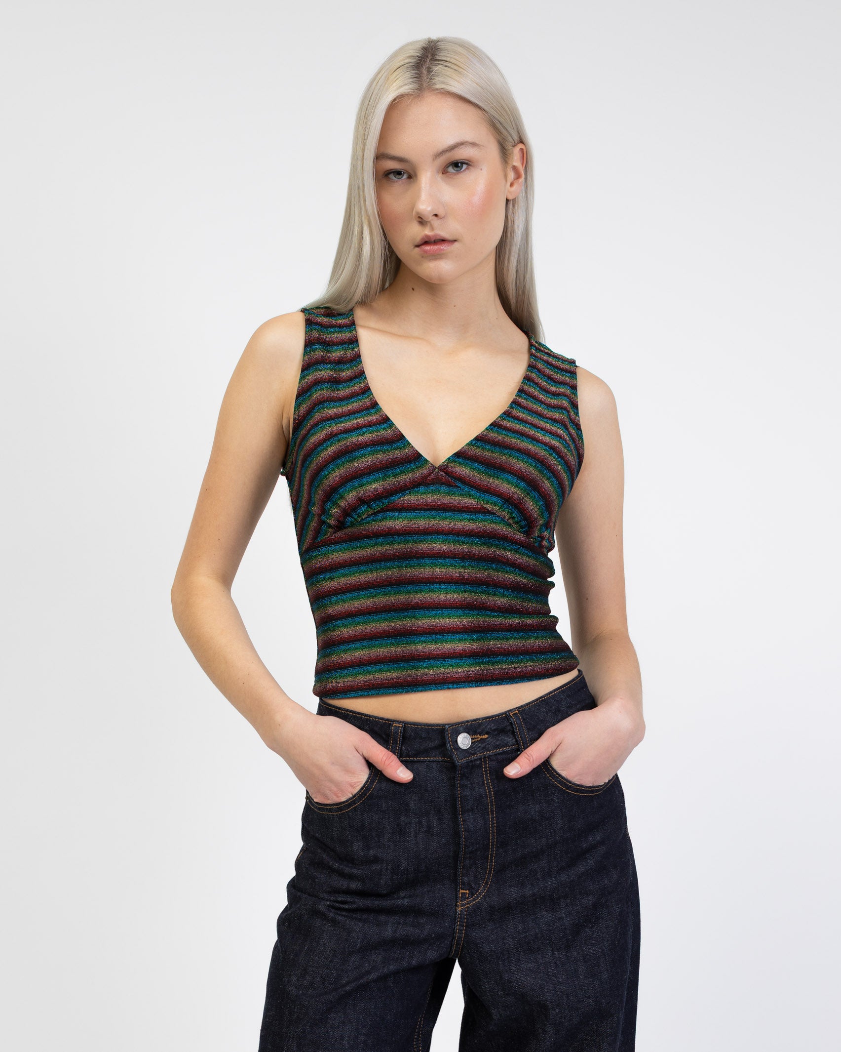 V-Neck Top mit bunt glitzernden Streifen