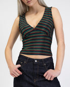 V-Neck Top mit bunt glitzernden Streifen