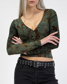 V-Neck Longshirt mit Blumenprint aus Samt