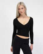 Basic Langarmshirt mit V-Ausschnitt