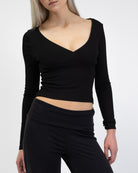 Basic Langarmshirt mit V-Ausschnitt