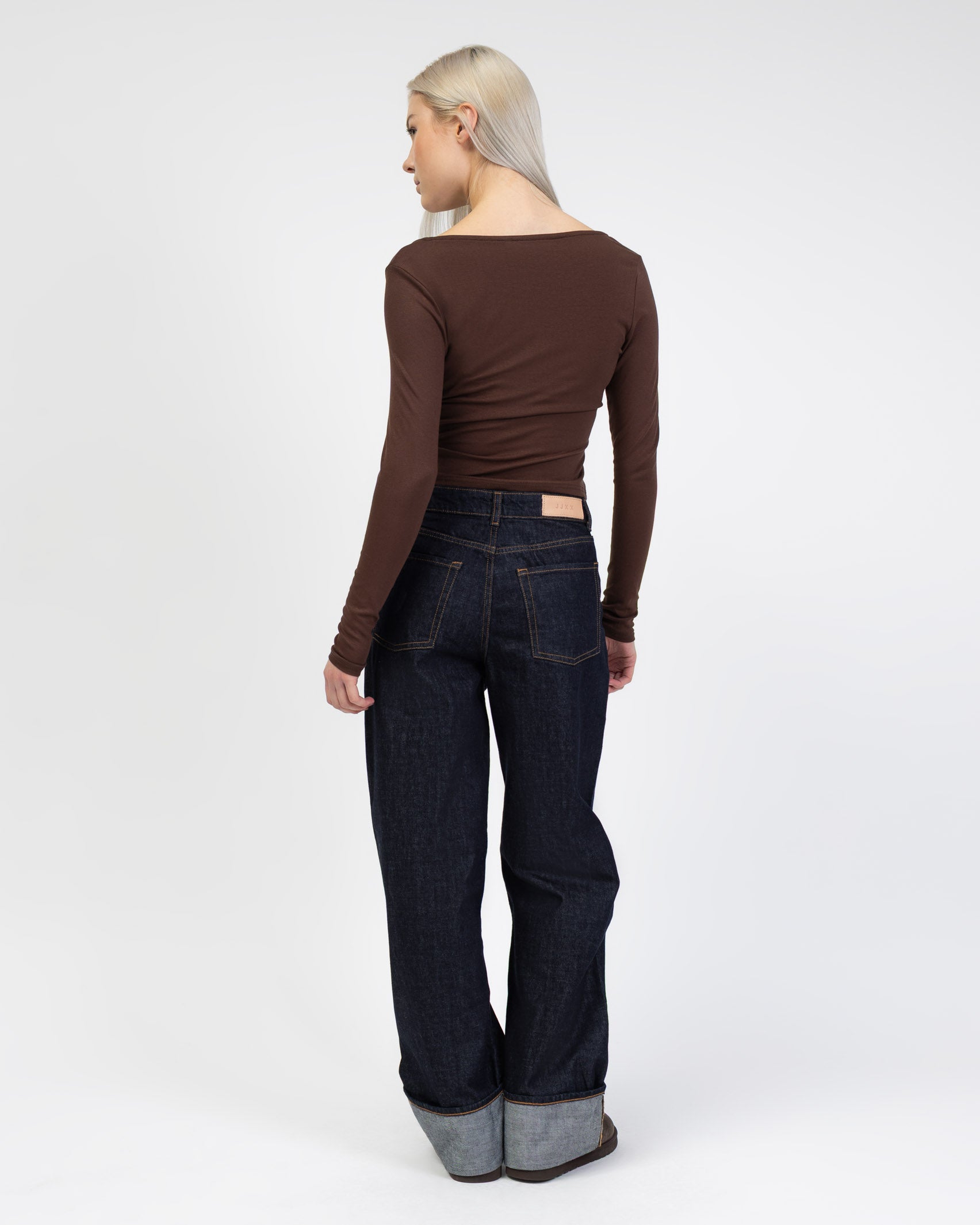 Basic Langarmshirt mit V-Ausschnitt