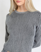 Gestreifter Strickpullover