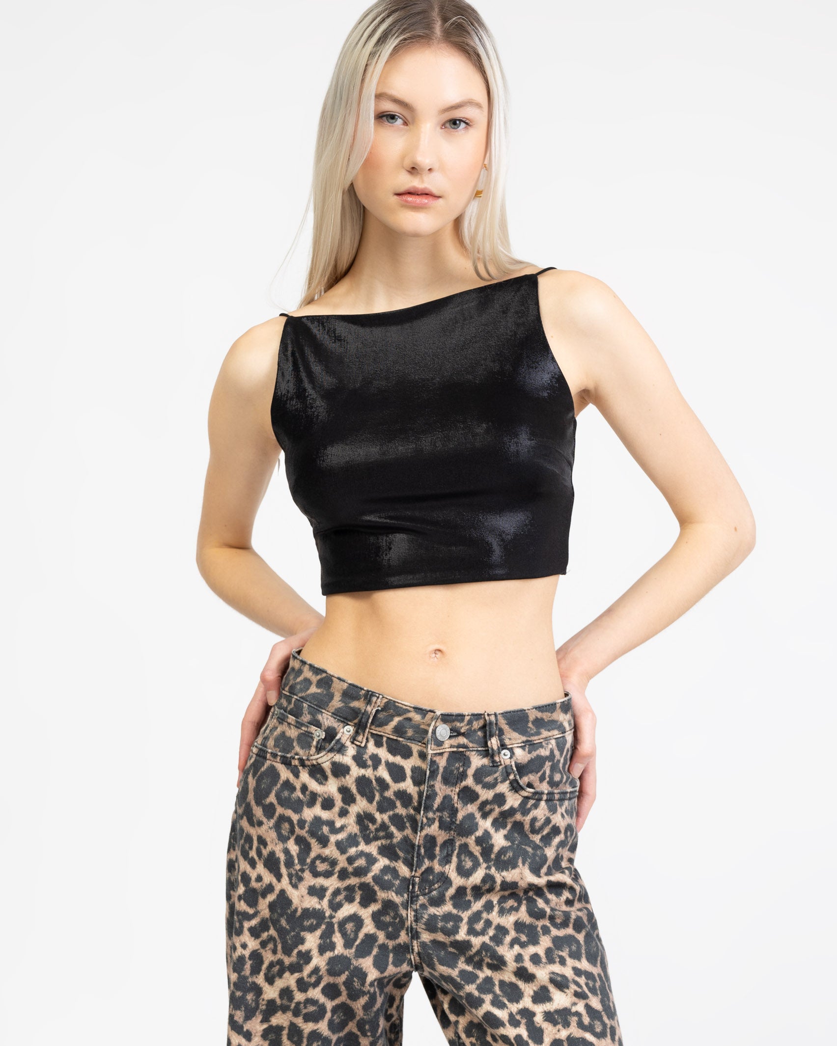 Basic Top mit schimmerndem Print