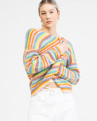 Strickjacke in Regenbogenfarben