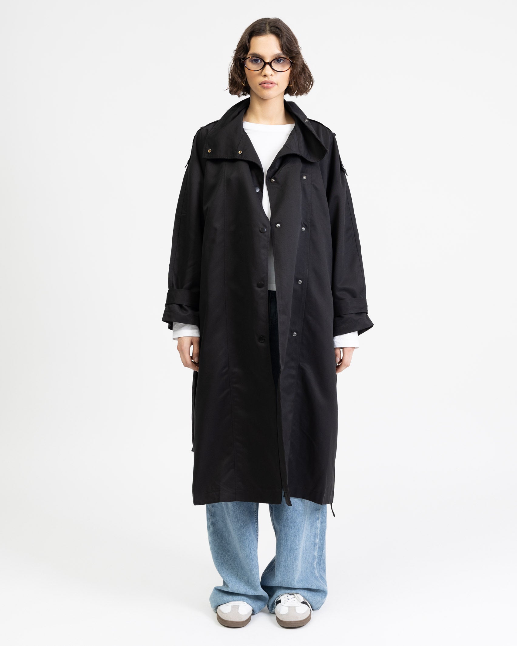 Trench coat with stand-up collar | Broke+Schön – brokeundschoen.de