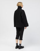 Mantel mit hohem Kragen von hinten