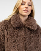 Weiche Jacke mit Reißverschluss im Detail