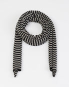 Leichter Schal mit Streifen als Produktbild