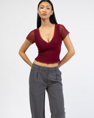 Mesh Shirt mit Spitzendetails von vorne