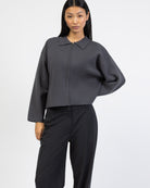 Kastige Strickjacke mit Reißverschluss von vorne