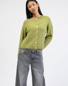 Strickjacke mit Rundhalsausschnitt von vorne