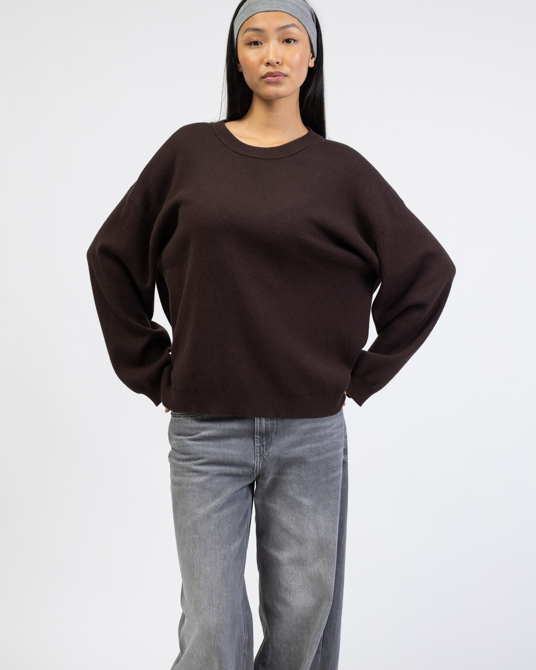 Klassischer Pullover mit Rundhalsausschnitt von vorne