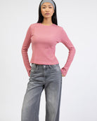 Buntes  Langarmshirt mit Rundhalsauschnitt von vorne