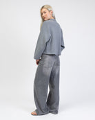 Kastige Strickjacke mit Reißverschluss von hinten